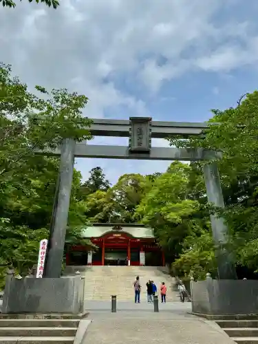 香取神宮の{uncategorized: "未分類", other: "その他", undefined: "問題あり", building: "その他建物", grave: "お墓", sacred_gate: "鳥居", guardian: "狛犬", statue: "像", buddha: "仏像", history: "歴史", nature: "自然", garden: "庭園", animal: "動物", pagoda: "塔", temizu: "手水舎", mountain_gate: "山門・神門", sanctuary: "本殿・本堂", subordinate: "末社・摂社", art: "芸術", scenery: "景色", jizo: "地蔵", ema: "絵馬", goshuin: "御朱印", omikuji: "おみくじ", items: "授与品その他", amulet: "お守り", goshuincho: "御朱印帳", eats: "食事", festival: "お祭り", votive_dance: "神楽", shichigosan: "七五三参", wedding: "結婚式", experience: "体験その他", initially: "初詣", around: "周辺", anti_infection: "感染症対策"}