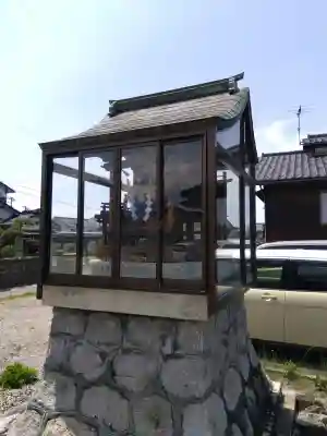 水神社の{uncategorized: "未分類", other: "その他", undefined: "問題あり", building: "その他建物", grave: "お墓", sacred_gate: "鳥居", guardian: "狛犬", statue: "像", buddha: "仏像", history: "歴史", nature: "自然", garden: "庭園", animal: "動物", pagoda: "塔", temizu: "手水舎", mountain_gate: "山門・神門", sanctuary: "本殿・本堂", subordinate: "末社・摂社", art: "芸術", scenery: "景色", jizo: "地蔵", ema: "絵馬", goshuin: "御朱印", omikuji: "おみくじ", items: "授与品その他", amulet: "お守り", goshuincho: "御朱印帳", eats: "食事", festival: "お祭り", votive_dance: "神楽", shichigosan: "七五三参", wedding: "結婚式", experience: "体験その他", initially: "初詣", around: "周辺", anti_infection: "感染症対策"}
