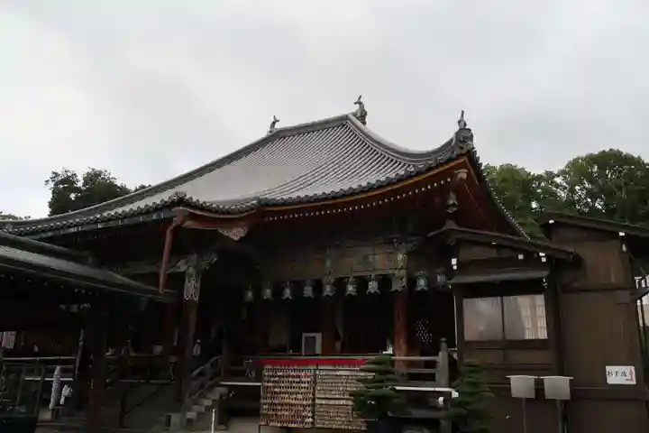 中山寺の本殿・本堂
