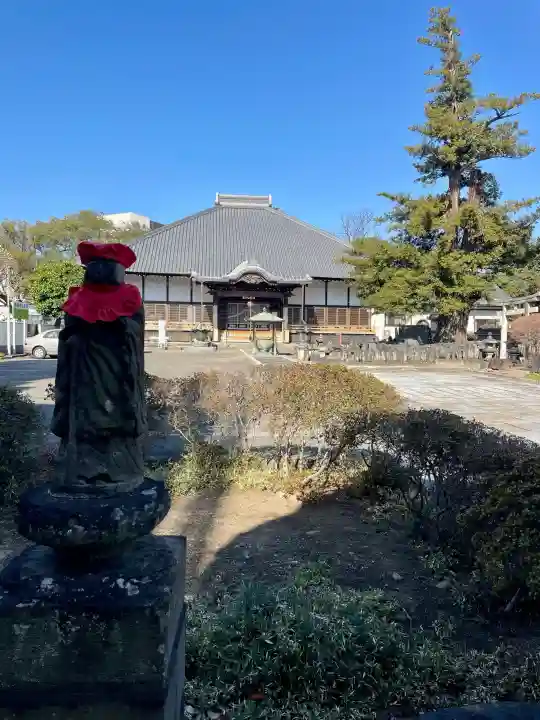 浄運寺の{uncategorized: "未分類", other: "その他", undefined: "問題あり", building: "その他建物", grave: "お墓", sacred_gate: "鳥居", guardian: "狛犬", statue: "像", buddha: "仏像", history: "歴史", nature: "自然", garden: "庭園", animal: "動物", pagoda: "塔", temizu: "手水舎", mountain_gate: "山門・神門", sanctuary: "本殿・本堂", subordinate: "末社・摂社", art: "芸術", scenery: "景色", jizo: "地蔵", ema: "絵馬", goshuin: "御朱印", omikuji: "おみくじ", items: "授与品その他", amulet: "お守り", goshuincho: "御朱印帳", eats: "食事", festival: "お祭り", votive_dance: "神楽", shichigosan: "七五三参", wedding: "結婚式", experience: "体験その他", initially: "初詣", around: "周辺", anti_infection: "感染症対策"}