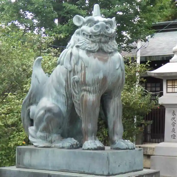 溝旗神社(肇國神社)の狛犬