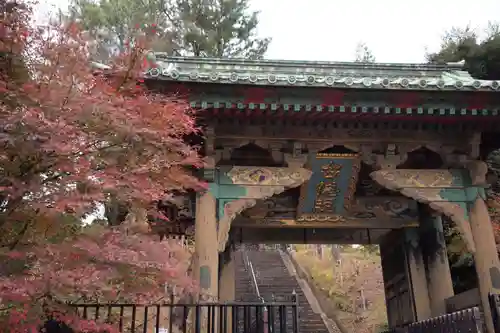 狭山山不動寺の山門・神門