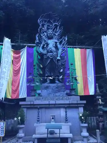 大本山七宝瀧寺の仏像