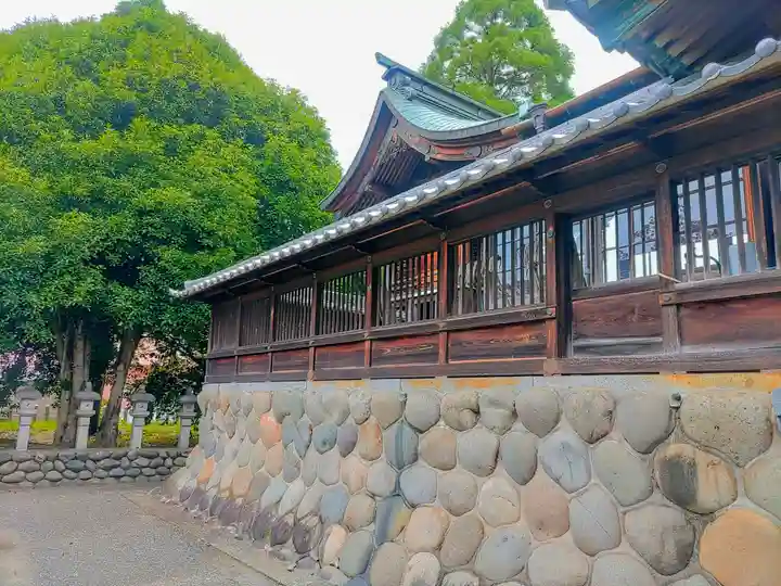 白山社(後飛保町)の本殿・本堂