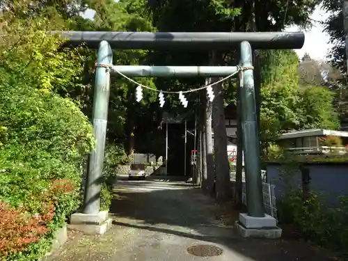 諏訪神社の鳥居