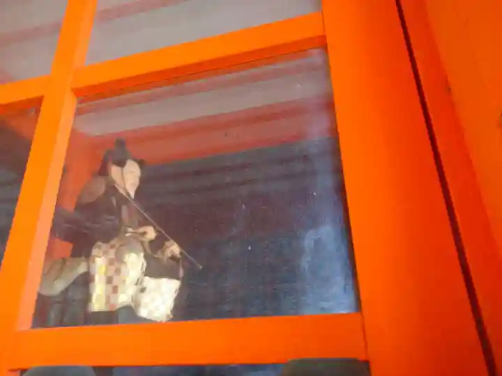 葛飾八幡宮の像