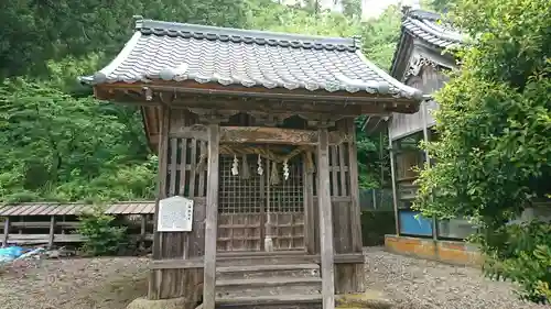 高雄神社の建物その他