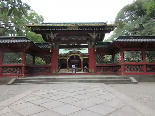 根津神社の山門