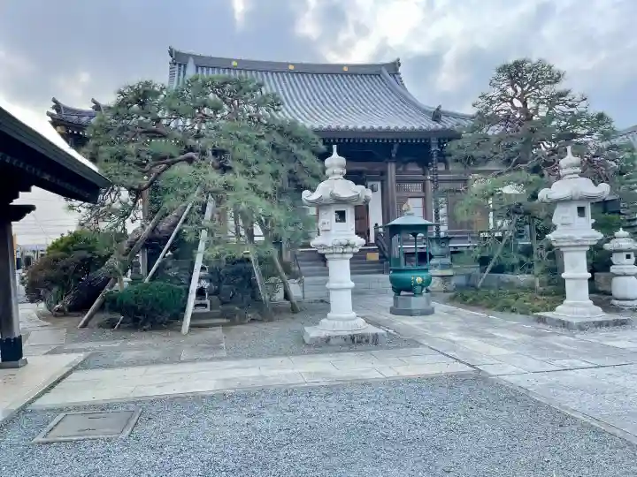 浄念寺の{uncategorized: "未分類", other: "その他", undefined: "問題あり", building: "その他建物", grave: "お墓", sacred_gate: "鳥居", guardian: "狛犬", statue: "像", buddha: "仏像", history: "歴史", nature: "自然", garden: "庭園", animal: "動物", pagoda: "塔", temizu: "手水舎", mountain_gate: "山門・神門", sanctuary: "本殿・本堂", subordinate: "末社・摂社", art: "芸術", scenery: "景色", jizo: "地蔵", ema: "絵馬", goshuin: "御朱印", omikuji: "おみくじ", items: "授与品その他", amulet: "お守り", goshuincho: "御朱印帳", eats: "食事", festival: "お祭り", votive_dance: "神楽", shichigosan: "七五三参", wedding: "結婚式", experience: "体験その他", initially: "初詣", around: "周辺", anti_infection: "感染症対策"}