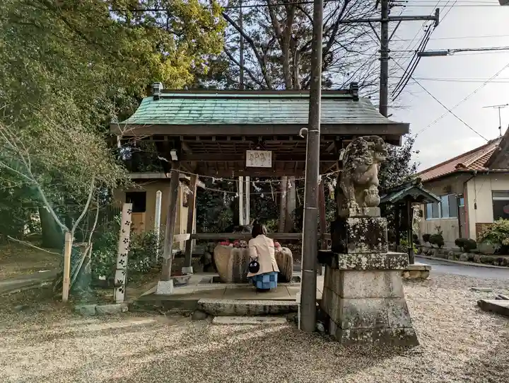 都波岐奈加等神社の手水舎