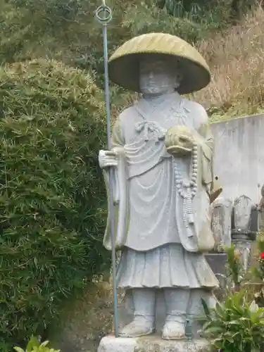 東昌寺の像