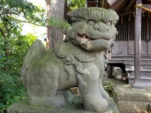 諏訪神社の狛犬