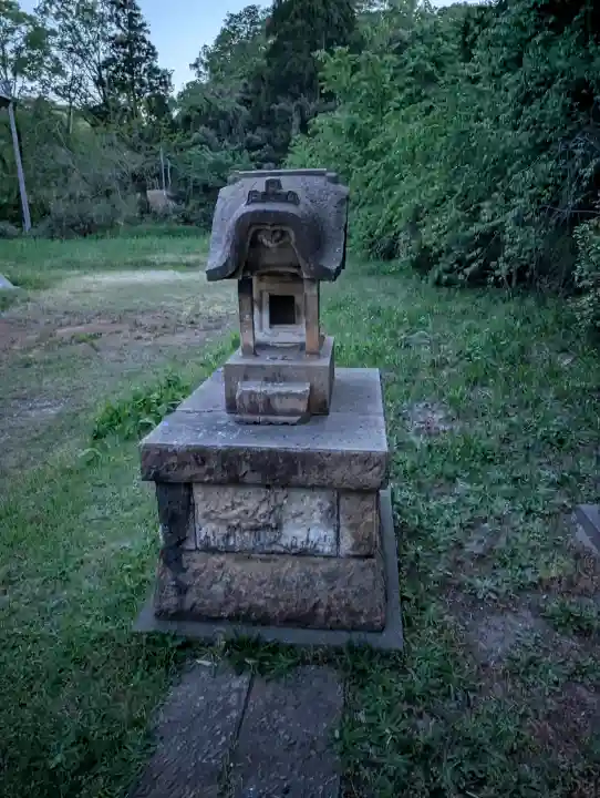 居多神社の{uncategorized: "未分類", other: "その他", undefined: "問題あり", building: "その他建物", grave: "お墓", sacred_gate: "鳥居", guardian: "狛犬", statue: "像", buddha: "仏像", history: "歴史", nature: "自然", garden: "庭園", animal: "動物", pagoda: "塔", temizu: "手水舎", mountain_gate: "山門・神門", sanctuary: "本殿・本堂", subordinate: "末社・摂社", art: "芸術", scenery: "景色", jizo: "地蔵", ema: "絵馬", goshuin: "御朱印", omikuji: "おみくじ", items: "授与品その他", amulet: "お守り", goshuincho: "御朱印帳", eats: "食事", festival: "お祭り", votive_dance: "神楽", shichigosan: "七五三参", wedding: "結婚式", experience: "体験その他", initially: "初詣", around: "周辺", anti_infection: "感染症対策"}
