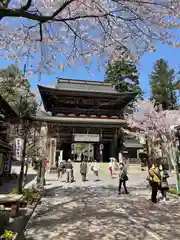 華厳寺の山門