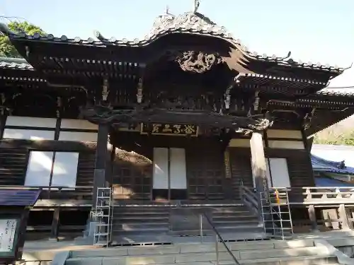 三寳寺の本殿・本堂
