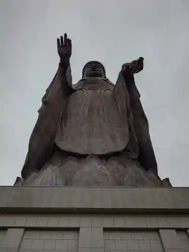 東本願寺本廟 牛久浄苑（牛久大仏）(茨城県)