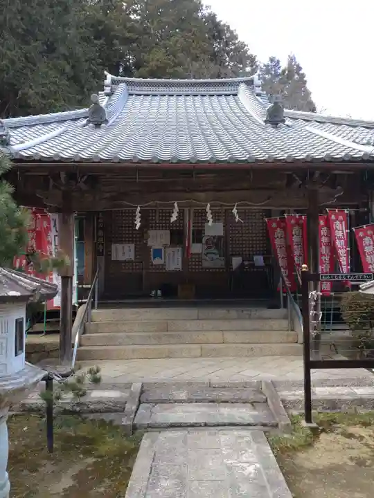 南照寺の本殿・本堂