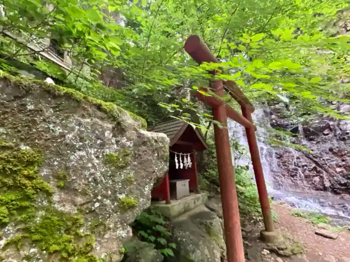 母の白滝神社(山梨県)