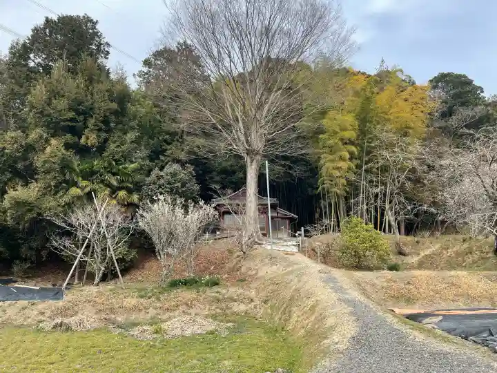 朝口観音堂の{uncategorized: "未分類", other: "その他", undefined: "問題あり", building: "その他建物", grave: "お墓", sacred_gate: "鳥居", guardian: "狛犬", statue: "像", buddha: "仏像", history: "歴史", nature: "自然", garden: "庭園", animal: "動物", pagoda: "塔", temizu: "手水舎", mountain_gate: "山門・神門", sanctuary: "本殿・本堂", subordinate: "末社・摂社", art: "芸術", scenery: "景色", jizo: "地蔵", ema: "絵馬", goshuin: "御朱印", omikuji: "おみくじ", items: "授与品その他", amulet: "お守り", goshuincho: "御朱印帳", eats: "食事", festival: "お祭り", votive_dance: "神楽", shichigosan: "七五三参", wedding: "結婚式", experience: "体験その他", initially: "初詣", around: "周辺", anti_infection: "感染症対策"}