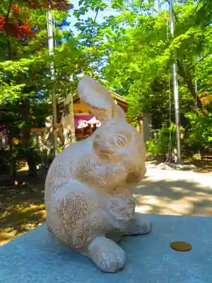 彌彦神社　(伊夜日子神社)の像