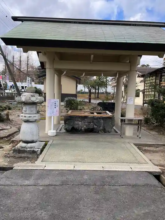 三重縣護國神社の手水舎