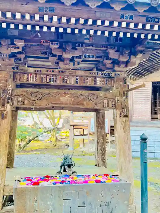 清水寺の{uncategorized: "未分類", other: "その他", undefined: "問題あり", building: "その他建物", grave: "お墓", sacred_gate: "鳥居", guardian: "狛犬", statue: "像", buddha: "仏像", history: "歴史", nature: "自然", garden: "庭園", animal: "動物", pagoda: "塔", temizu: "手水舎", mountain_gate: "山門・神門", sanctuary: "本殿・本堂", subordinate: "末社・摂社", art: "芸術", scenery: "景色", jizo: "地蔵", ema: "絵馬", goshuin: "御朱印", omikuji: "おみくじ", items: "授与品その他", amulet: "お守り", goshuincho: "御朱印帳", eats: "食事", festival: "お祭り", votive_dance: "神楽", shichigosan: "七五三参", wedding: "結婚式", experience: "体験その他", initially: "初詣", around: "周辺", anti_infection: "感染症対策"}
