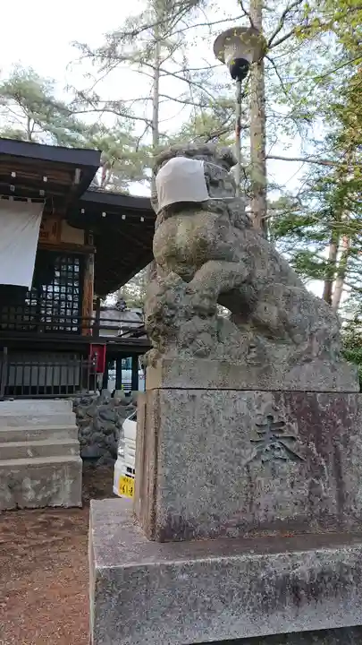 白根神社の狛犬