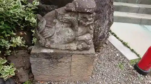 於菊稲荷神社の狛犬