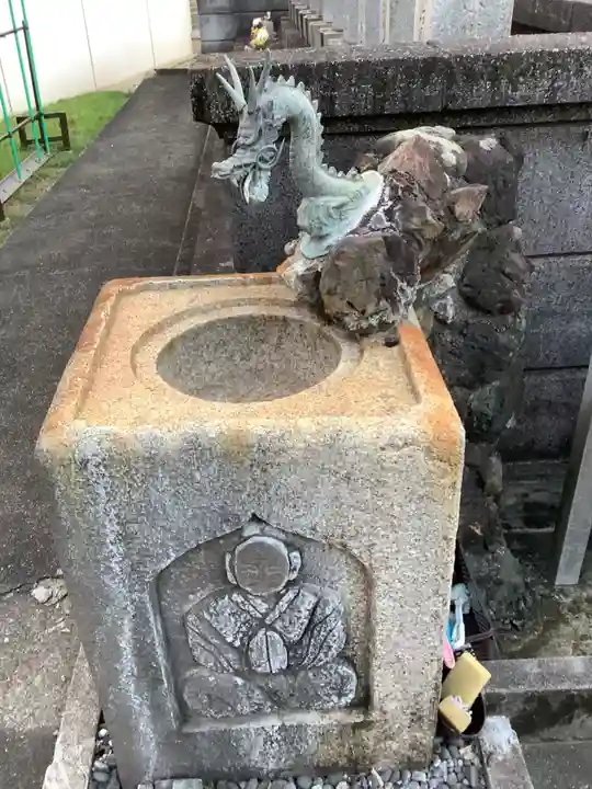 薬師寺(北外山)の手水舎