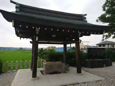 八幡神社(伊保町)の手水舎