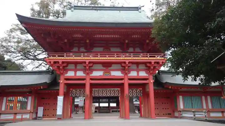 武蔵一宮氷川神社の山門・神門