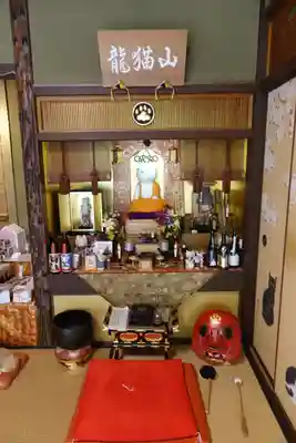 猫猫寺の本殿・本堂