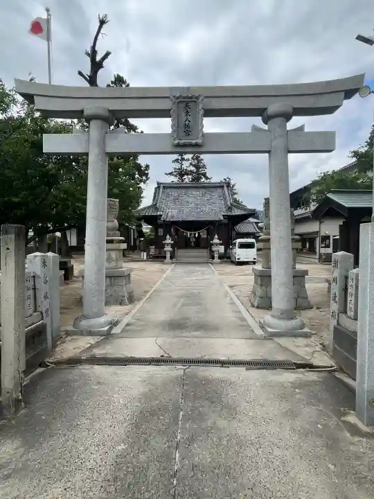 長束神社の{uncategorized: "未分類", other: "その他", undefined: "問題あり", building: "その他建物", grave: "お墓", sacred_gate: "鳥居", guardian: "狛犬", statue: "像", buddha: "仏像", history: "歴史", nature: "自然", garden: "庭園", animal: "動物", pagoda: "塔", temizu: "手水舎", mountain_gate: "山門・神門", sanctuary: "本殿・本堂", subordinate: "末社・摂社", art: "芸術", scenery: "景色", jizo: "地蔵", ema: "絵馬", goshuin: "御朱印", omikuji: "おみくじ", items: "授与品その他", amulet: "お守り", goshuincho: "御朱印帳", eats: "食事", festival: "お祭り", votive_dance: "神楽", shichigosan: "七五三参", wedding: "結婚式", experience: "体験その他", initially: "初詣", around: "周辺", anti_infection: "感染症対策"}