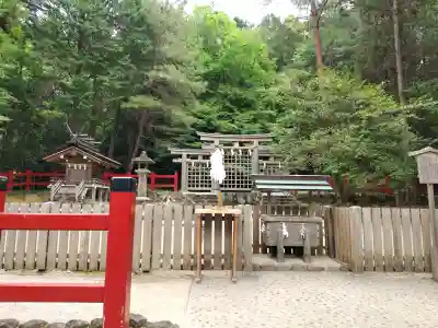 檜原神社(大神神社摂社)の{uncategorized: "未分類", other: "その他", undefined: "問題あり", building: "その他建物", grave: "お墓", sacred_gate: "鳥居", guardian: "狛犬", statue: "像", buddha: "仏像", history: "歴史", nature: "自然", garden: "庭園", animal: "動物", pagoda: "塔", temizu: "手水舎", mountain_gate: "山門・神門", sanctuary: "本殿・本堂", subordinate: "末社・摂社", art: "芸術", scenery: "景色", jizo: "地蔵", ema: "絵馬", goshuin: "御朱印", omikuji: "おみくじ", items: "授与品その他", amulet: "お守り", goshuincho: "御朱印帳", eats: "食事", festival: "お祭り", votive_dance: "神楽", shichigosan: "七五三参", wedding: "結婚式", experience: "体験その他", initially: "初詣", around: "周辺", anti_infection: "感染症対策"}