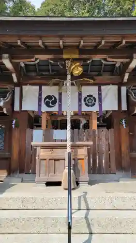 新宮神社の{uncategorized: "未分類", other: "その他", undefined: "問題あり", building: "その他建物", grave: "お墓", sacred_gate: "鳥居", guardian: "狛犬", statue: "像", buddha: "仏像", history: "歴史", nature: "自然", garden: "庭園", animal: "動物", pagoda: "塔", temizu: "手水舎", mountain_gate: "山門・神門", sanctuary: "本殿・本堂", subordinate: "末社・摂社", art: "芸術", scenery: "景色", jizo: "地蔵", ema: "絵馬", goshuin: "御朱印", omikuji: "おみくじ", items: "授与品その他", amulet: "お守り", goshuincho: "御朱印帳", eats: "食事", festival: "お祭り", votive_dance: "神楽", shichigosan: "七五三参", wedding: "結婚式", experience: "体験その他", initially: "初詣", around: "周辺", anti_infection: "感染症対策"}