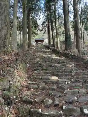 荒戸神社の{uncategorized: "未分類", other: "その他", undefined: "問題あり", building: "その他建物", grave: "お墓", sacred_gate: "鳥居", guardian: "狛犬", statue: "像", buddha: "仏像", history: "歴史", nature: "自然", garden: "庭園", animal: "動物", pagoda: "塔", temizu: "手水舎", mountain_gate: "山門・神門", sanctuary: "本殿・本堂", subordinate: "末社・摂社", art: "芸術", scenery: "景色", jizo: "地蔵", ema: "絵馬", goshuin: "御朱印", omikuji: "おみくじ", items: "授与品その他", amulet: "お守り", goshuincho: "御朱印帳", eats: "食事", festival: "お祭り", votive_dance: "神楽", shichigosan: "七五三参", wedding: "結婚式", experience: "体験その他", initially: "初詣", around: "周辺", anti_infection: "感染症対策"}