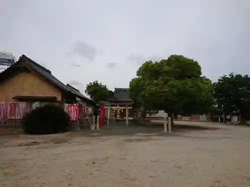 稲荷社（寄住町）の本殿・本堂