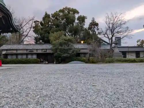 豊國神社の{uncategorized: "未分類", other: "その他", undefined: "問題あり", building: "その他建物", grave: "お墓", sacred_gate: "鳥居", guardian: "狛犬", statue: "像", buddha: "仏像", history: "歴史", nature: "自然", garden: "庭園", animal: "動物", pagoda: "塔", temizu: "手水舎", mountain_gate: "山門・神門", sanctuary: "本殿・本堂", subordinate: "末社・摂社", art: "芸術", scenery: "景色", jizo: "地蔵", ema: "絵馬", goshuin: "御朱印", omikuji: "おみくじ", items: "授与品その他", amulet: "お守り", goshuincho: "御朱印帳", eats: "食事", festival: "お祭り", votive_dance: "神楽", shichigosan: "七五三参", wedding: "結婚式", experience: "体験その他", initially: "初詣", around: "周辺", anti_infection: "感染症対策"}