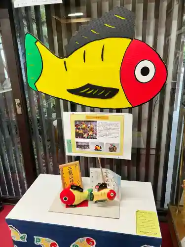 宇都宮二荒山神社の{uncategorized: "未分類", other: "その他", undefined: "問題あり", building: "その他建物", grave: "お墓", sacred_gate: "鳥居", guardian: "狛犬", statue: "像", buddha: "仏像", history: "歴史", nature: "自然", garden: "庭園", animal: "動物", pagoda: "塔", temizu: "手水舎", mountain_gate: "山門・神門", sanctuary: "本殿・本堂", subordinate: "末社・摂社", art: "芸術", scenery: "景色", jizo: "地蔵", ema: "絵馬", goshuin: "御朱印", omikuji: "おみくじ", items: "授与品その他", amulet: "お守り", goshuincho: "御朱印帳", eats: "食事", festival: "お祭り", votive_dance: "神楽", shichigosan: "七五三参", wedding: "結婚式", experience: "体験その他", initially: "初詣", around: "周辺", anti_infection: "感染症対策"}