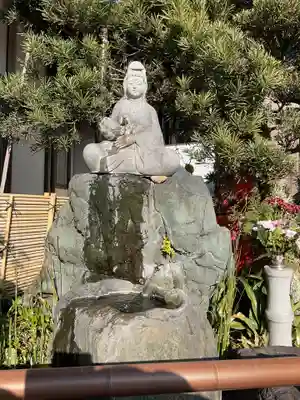 間々観音（龍音寺）の手水舎