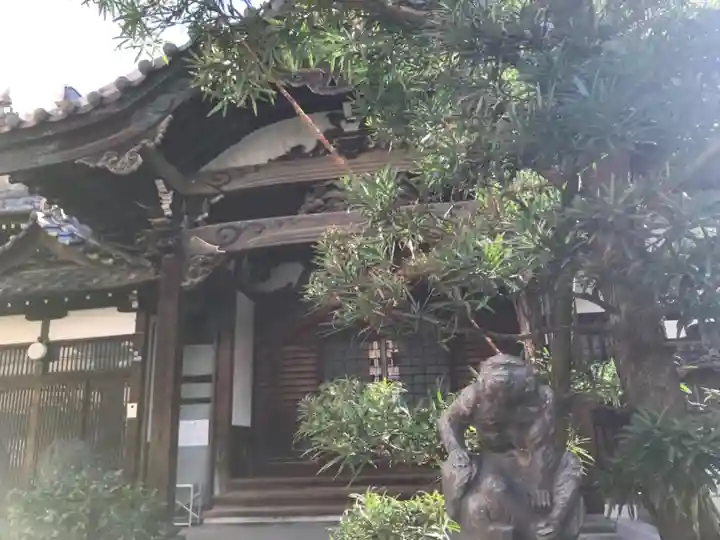 栄閑院の本殿・本堂