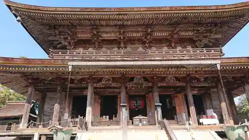 金峯山寺の本殿