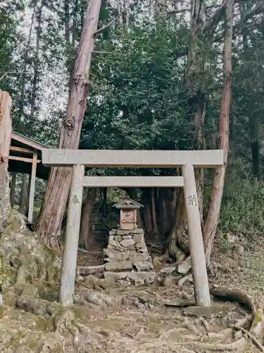 安楽寺の{uncategorized: "未分類", other: "その他", undefined: "問題あり", building: "その他建物", grave: "お墓", sacred_gate: "鳥居", guardian: "狛犬", statue: "像", buddha: "仏像", history: "歴史", nature: "自然", garden: "庭園", animal: "動物", pagoda: "塔", temizu: "手水舎", mountain_gate: "山門・神門", sanctuary: "本殿・本堂", subordinate: "末社・摂社", art: "芸術", scenery: "景色", jizo: "地蔵", ema: "絵馬", goshuin: "御朱印", omikuji: "おみくじ", items: "授与品その他", amulet: "お守り", goshuincho: "御朱印帳", eats: "食事", festival: "お祭り", votive_dance: "神楽", shichigosan: "七五三参", wedding: "結婚式", experience: "体験その他", initially: "初詣", around: "周辺", anti_infection: "感染症対策"}