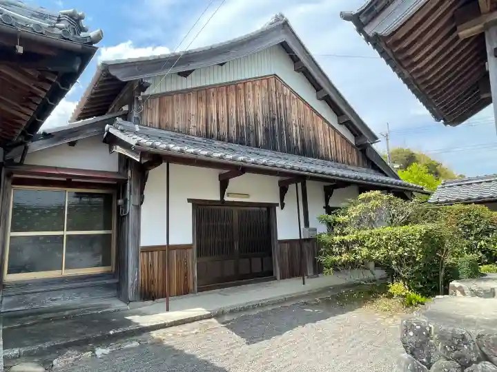 清寿庵の{uncategorized: "未分類", other: "その他", undefined: "問題あり", building: "その他建物", grave: "お墓", sacred_gate: "鳥居", guardian: "狛犬", statue: "像", buddha: "仏像", history: "歴史", nature: "自然", garden: "庭園", animal: "動物", pagoda: "塔", temizu: "手水舎", mountain_gate: "山門・神門", sanctuary: "本殿・本堂", subordinate: "末社・摂社", art: "芸術", scenery: "景色", jizo: "地蔵", ema: "絵馬", goshuin: "御朱印", omikuji: "おみくじ", items: "授与品その他", amulet: "お守り", goshuincho: "御朱印帳", eats: "食事", festival: "お祭り", votive_dance: "神楽", shichigosan: "七五三参", wedding: "結婚式", experience: "体験その他", initially: "初詣", around: "周辺", anti_infection: "感染症対策"}