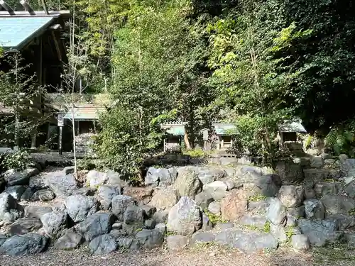額田神社の末社・摂社