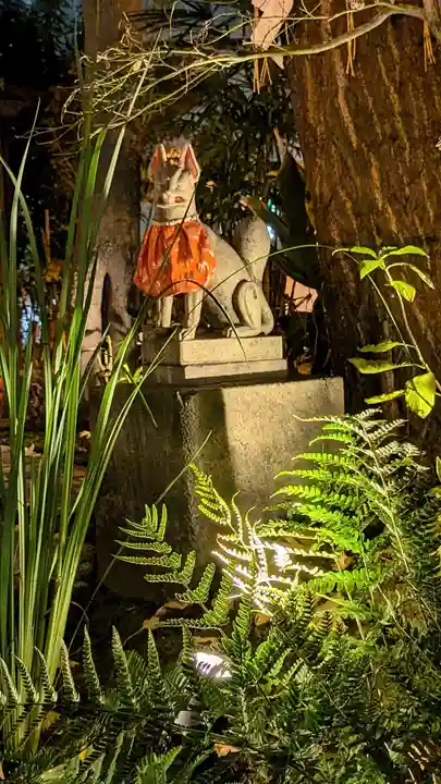 五十稲荷神社(栄寿稲荷神社)の狛犬