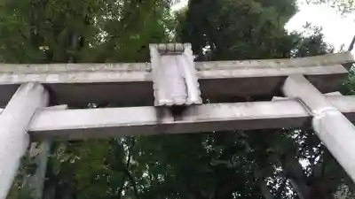桐ヶ谷氷川神社の鳥居