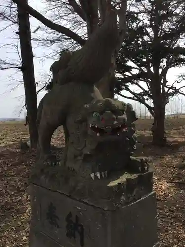 舞鶴神社の狛犬