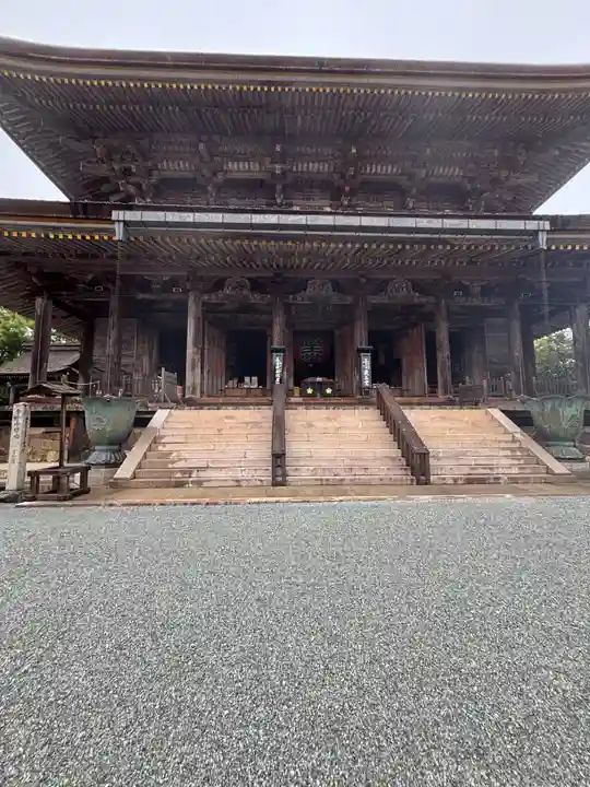 金峯山寺の本殿・本堂