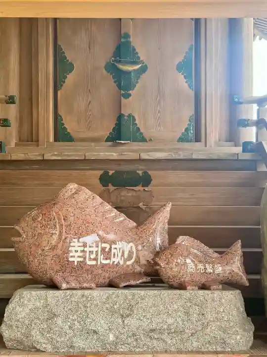 京都乃木神社の{uncategorized: "未分類", other: "その他", undefined: "問題あり", building: "その他建物", grave: "お墓", sacred_gate: "鳥居", guardian: "狛犬", statue: "像", buddha: "仏像", history: "歴史", nature: "自然", garden: "庭園", animal: "動物", pagoda: "塔", temizu: "手水舎", mountain_gate: "山門・神門", sanctuary: "本殿・本堂", subordinate: "末社・摂社", art: "芸術", scenery: "景色", jizo: "地蔵", ema: "絵馬", goshuin: "御朱印", omikuji: "おみくじ", items: "授与品その他", amulet: "お守り", goshuincho: "御朱印帳", eats: "食事", festival: "お祭り", votive_dance: "神楽", shichigosan: "七五三参", wedding: "結婚式", experience: "体験その他", initially: "初詣", around: "周辺", anti_infection: "感染症対策"}